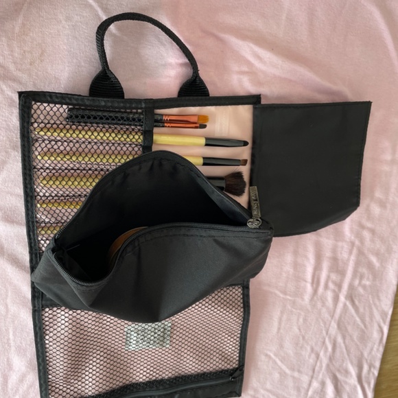 MARY KAY MAKEUP BAG - Picture 8 of 8